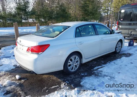 2012 Toyota Avalon z USA, uszkodzony, nr VIN 4T1BK3DB7CU456330